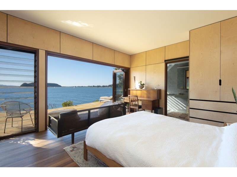 18 Ross Smith Parade, Great Mackerel Beach NSW 2108