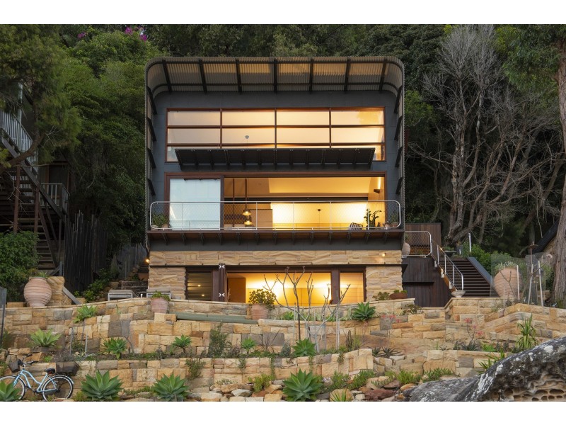 18 Ross Smith Parade, Great Mackerel Beach NSW 2108