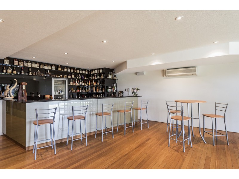 11 Beach Street, Curl Curl NSW 2096