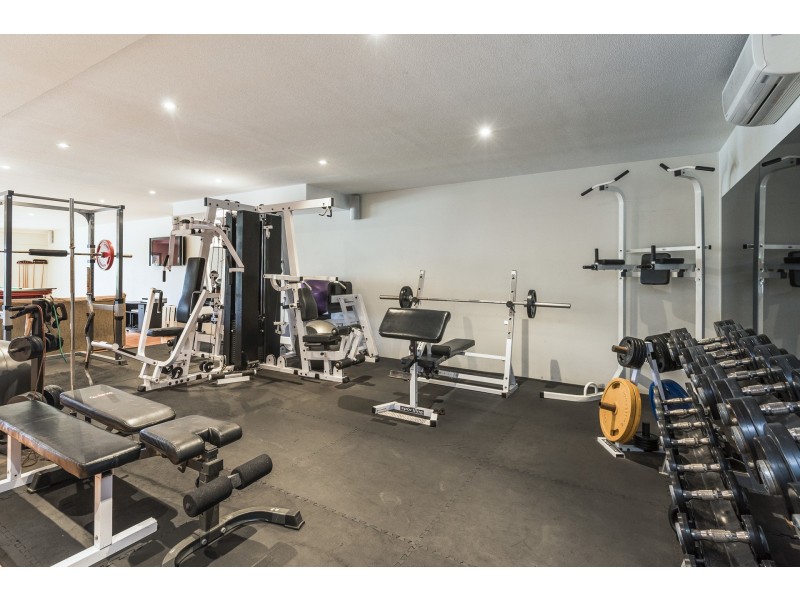 11 Beach Street, Curl Curl NSW 2096