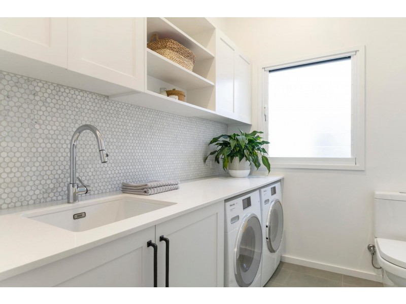 29 Spring Road, North Curl Curl NSW 2099