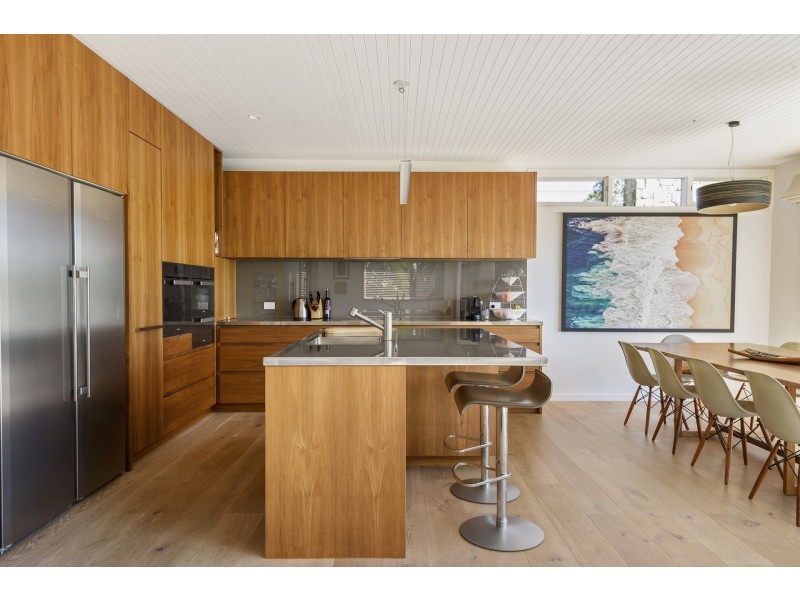 909 Barrenjoey Road, Palm Beach NSW 2108