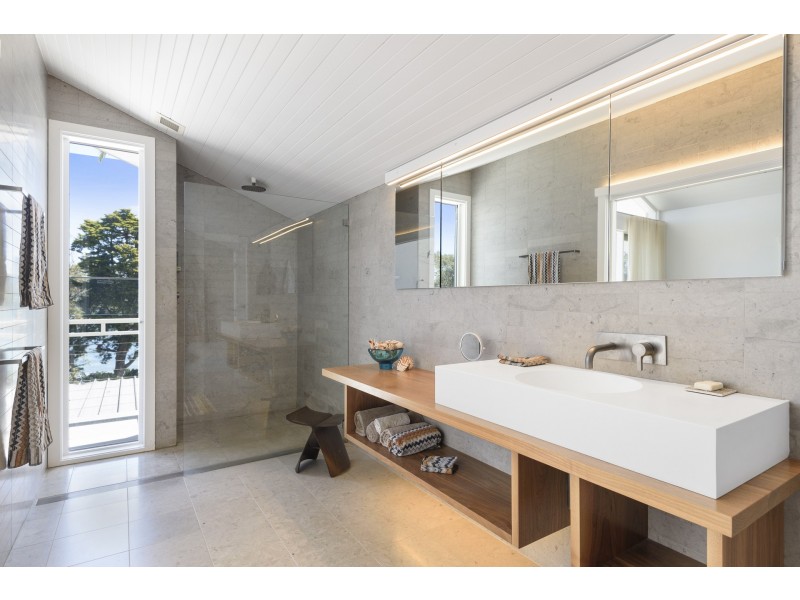 909 Barrenjoey Road, Palm Beach NSW 2108