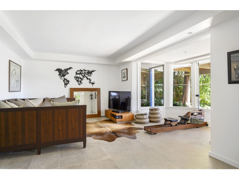 909 Barrenjoey Road, Palm Beach NSW 2108