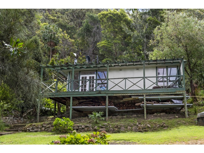 13 Diggers Crescent, Great Mackerel Beach NSW 2108