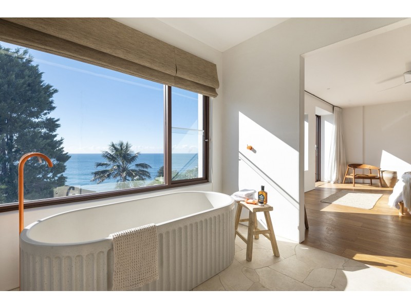 6B Surf Road, Whale Beach NSW 2107