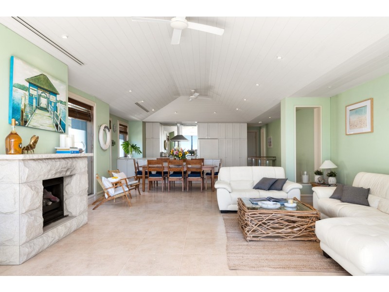 Villa 4/24-26 Ocean Road, Palm Beach NSW 2108
