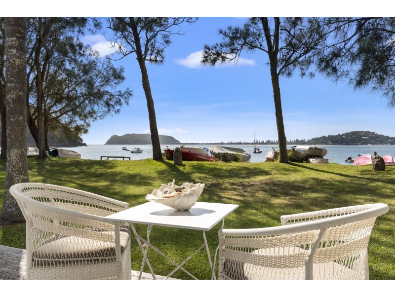 8 Ross Smith Parade, Great Mackerel Beach NSW 2108