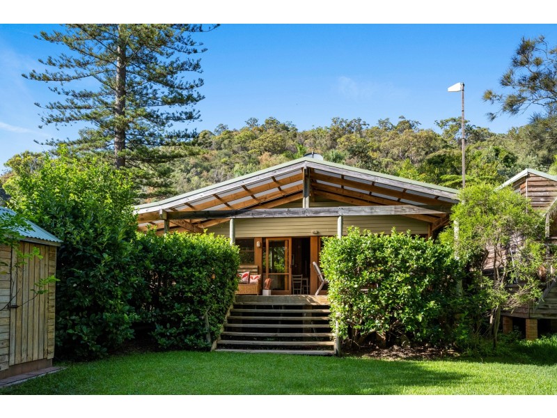 22 Monash Avenue, Great Mackerel Beach NSW 2108