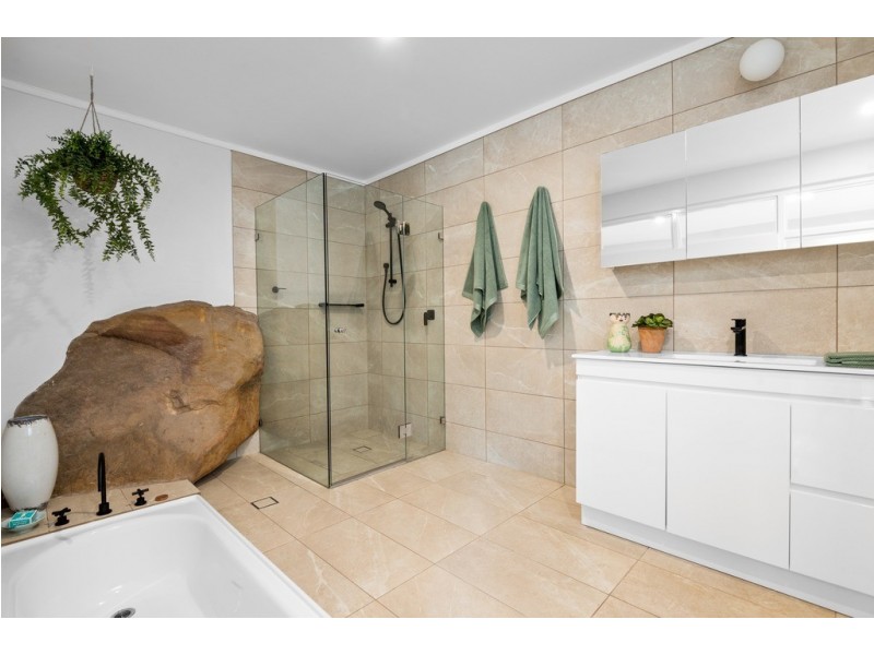 33 Trappers Way, Avalon Beach NSW 2107