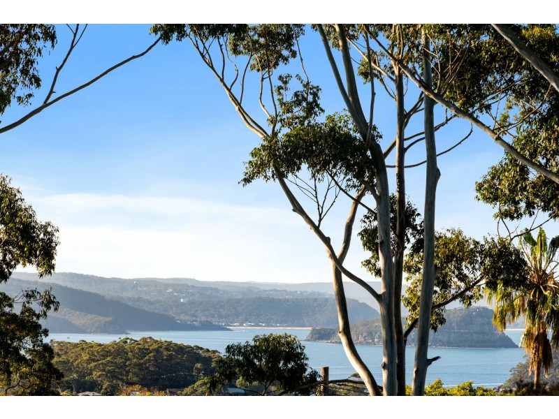 8 Ebor Road, Palm Beach NSW 2108