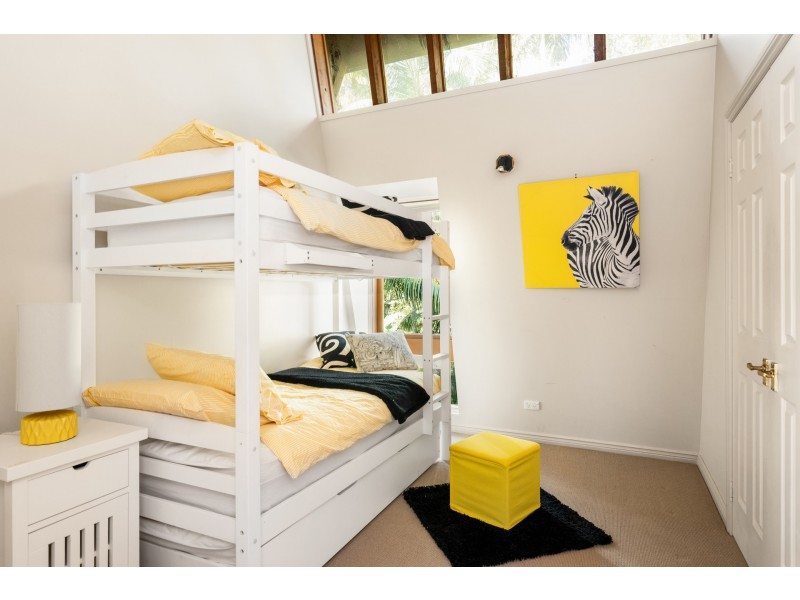 8 Ebor Road, Palm Beach NSW 2108