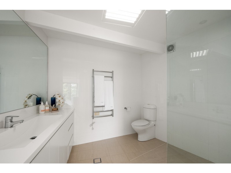 68 Pacific Road, Palm Beach NSW 2108