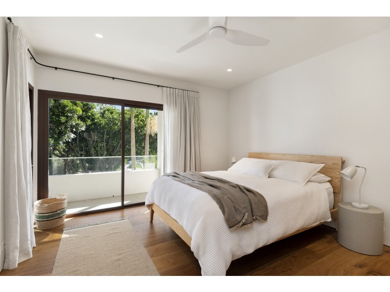 6B Surf Road, Whale Beach NSW 2107