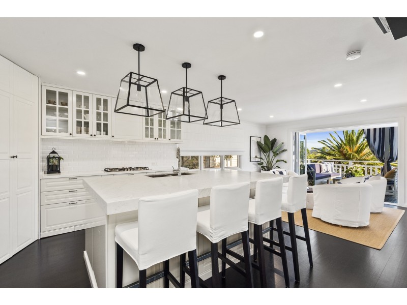 1042 Barrenjoey Road, Palm Beach NSW 2108