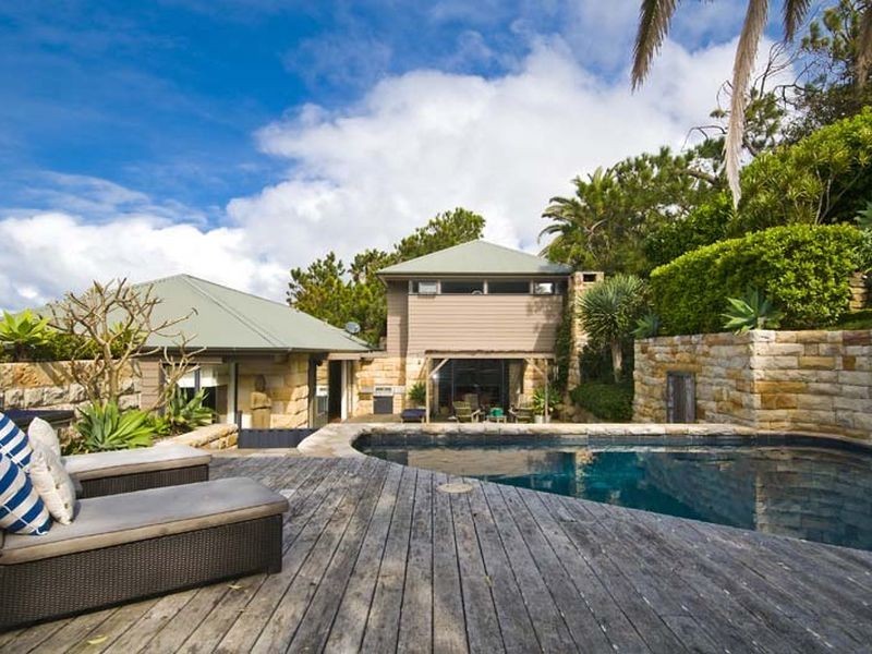 18 The Serpentine, Bilgola NSW 2107