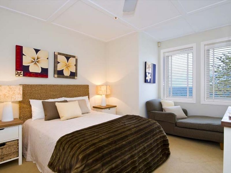 18 The Serpentine, Bilgola NSW 2107