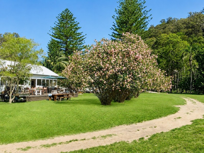 8 Diggers Crescent, Great Mackerel Beach NSW 2108