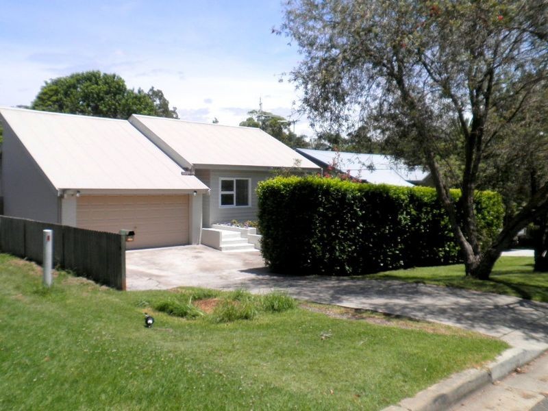 17 Bareena Road, Avalon NSW 2107