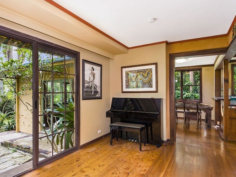 11 Ebor Road, Palm Beach NSW 2108