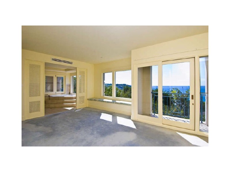 6B Surf Road, Whale Beach NSW 2107