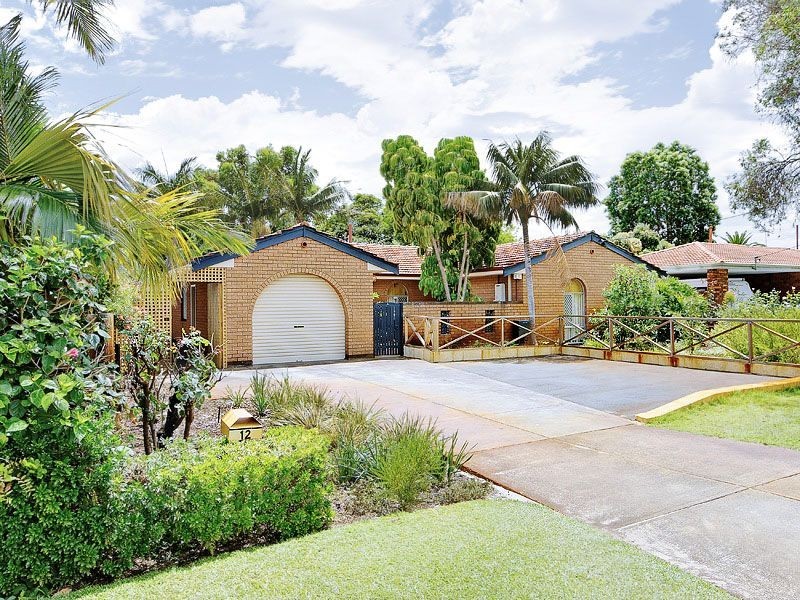 12 Loris Way, Kardinya WA 6163