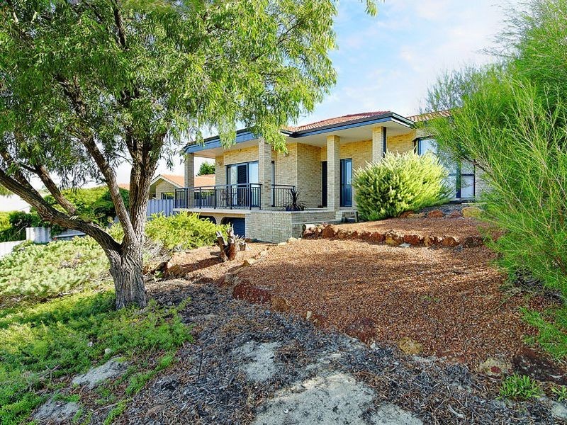 5 Harwood Rise, Leeming WA 6149