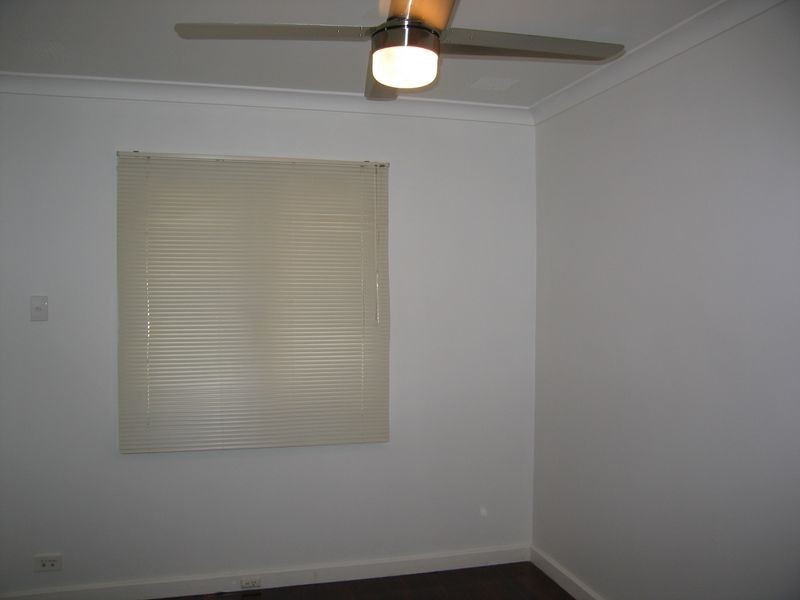 6 Rhyl Place, Langford WA 6147