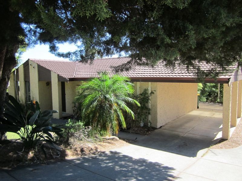 23 Winchester Way, Leeming WA 6149