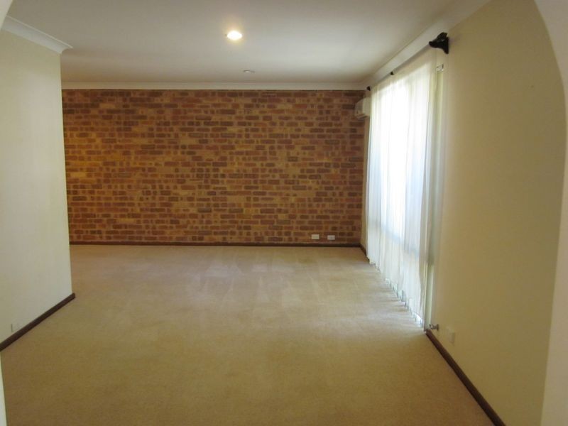 23 Winchester Way, Leeming WA 6149