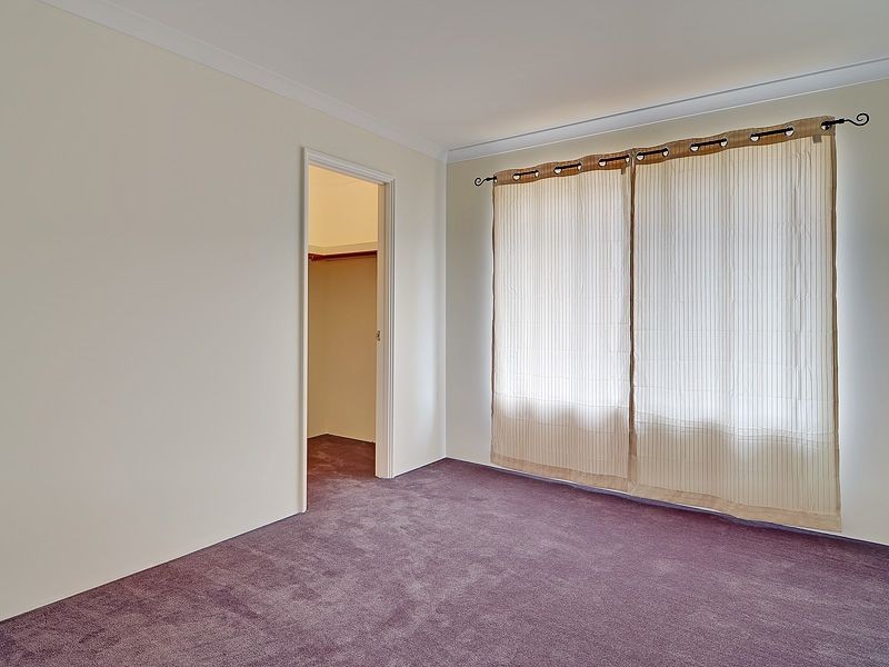 6 Cranbourne Way, Darling Downs WA 6122