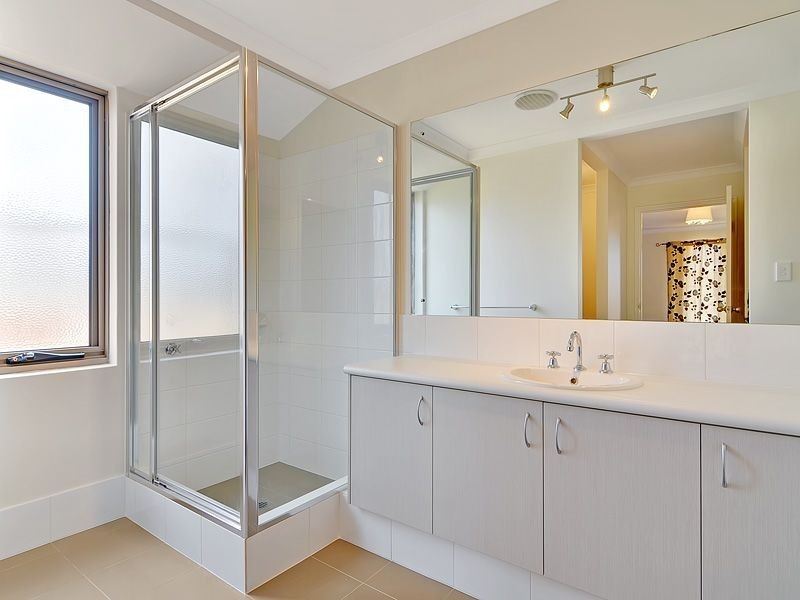 6 Cranbourne Way, Darling Downs WA 6122