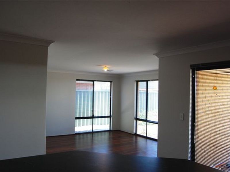 16 Freycinet Circuit, Aubin Grove WA 6164