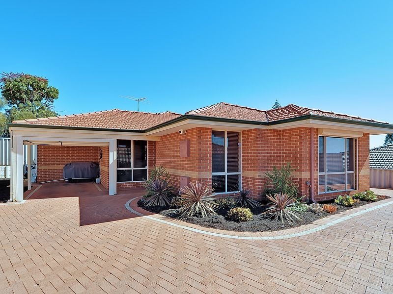 2/4 Trellis Place, Spearwood WA 6163