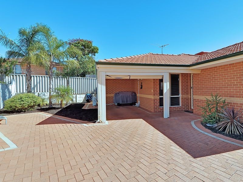 2/4 Trellis Place, Spearwood WA 6163