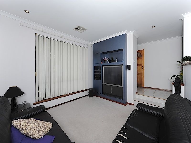 56 Calley Drive, Leeming WA 6149