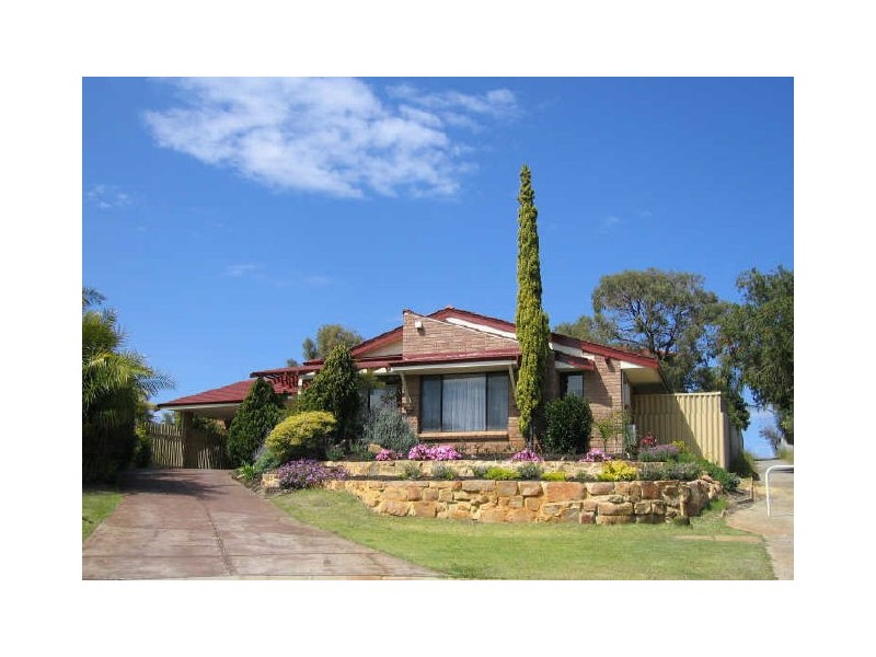 7 Treby Place, Leeming WA 6149