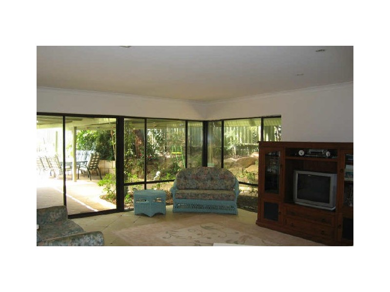 7 Treby Place, Leeming WA 6149