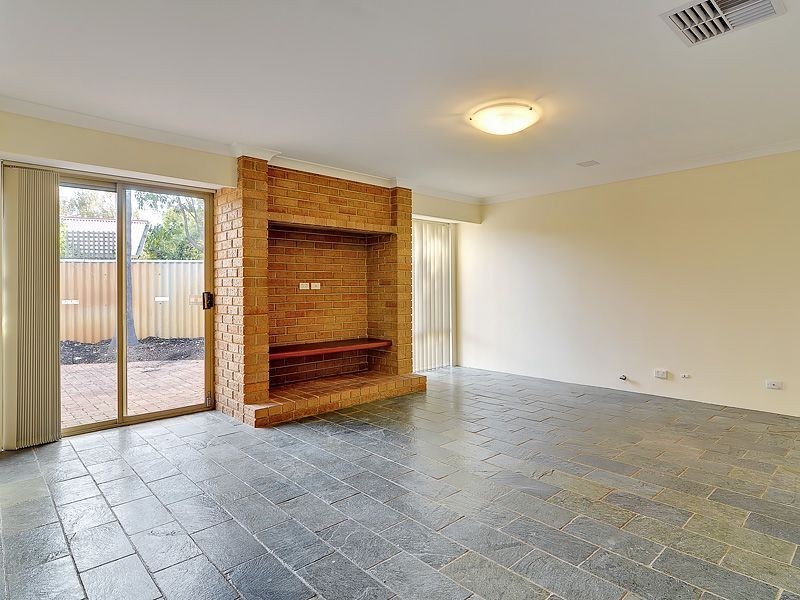 15 Earnshaw Loop, Leeming WA 6149