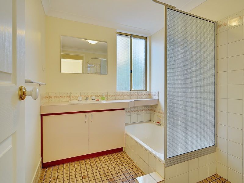 15 Earnshaw Loop, Leeming WA 6149