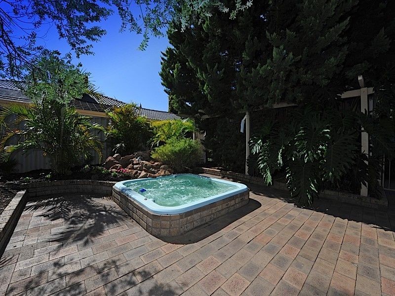 2 Musgrave Court, Willetton WA 6155