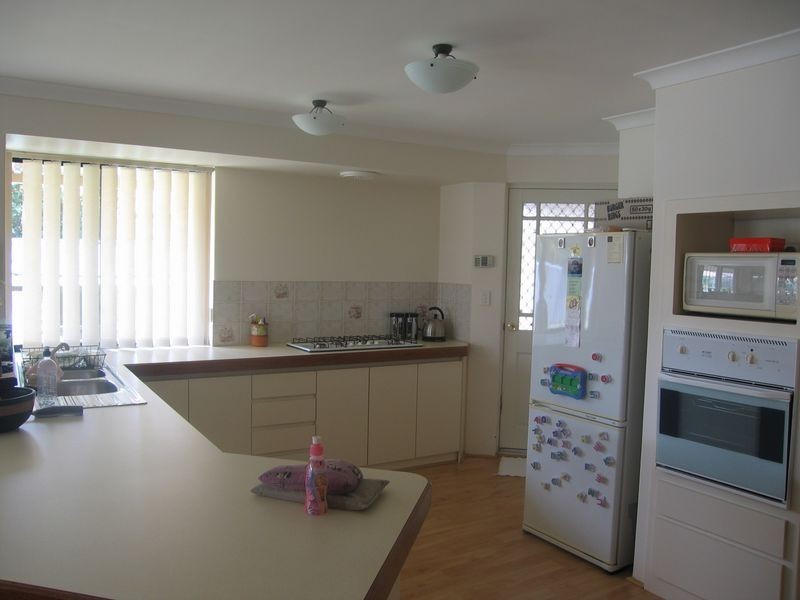 64 Molloy Circuit, Atwell WA 6164