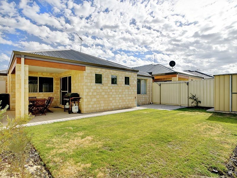 26 Peppermint Gardens, Aubin Grove WA 6164