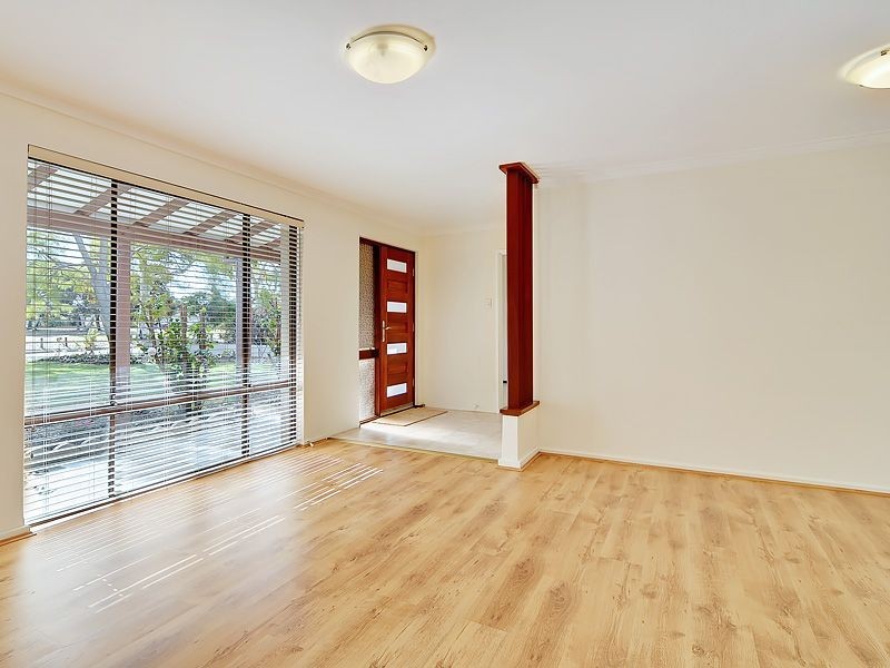 10 Irwin Street, Leeming WA 6149