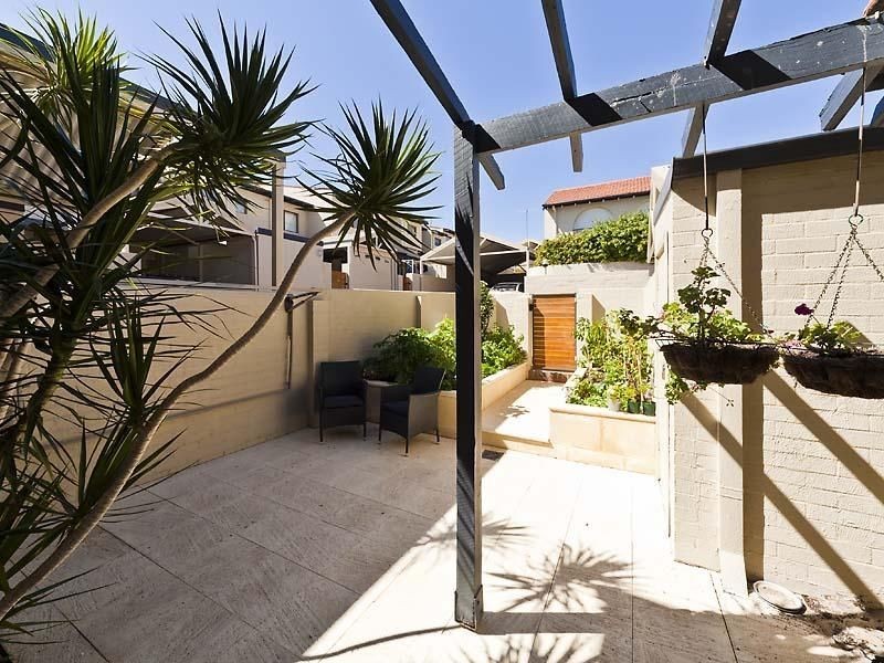 8/21 Angelo Street, South Perth WA 6151