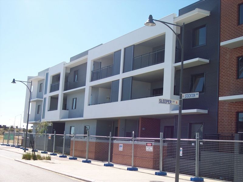 9/2 Stockton Bend, Atwell WA 6164