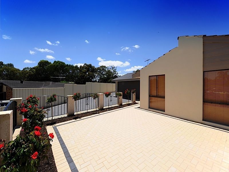14 Krugger Place, Leeming WA 6149