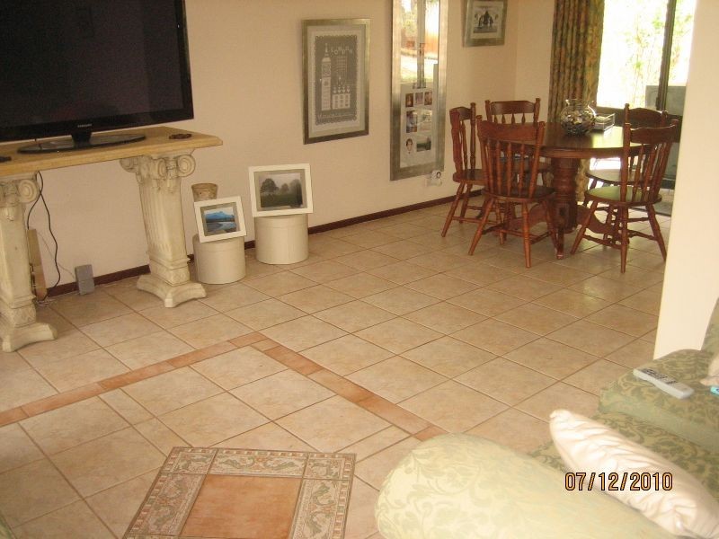 8 Dain Court, Leeming WA 6149