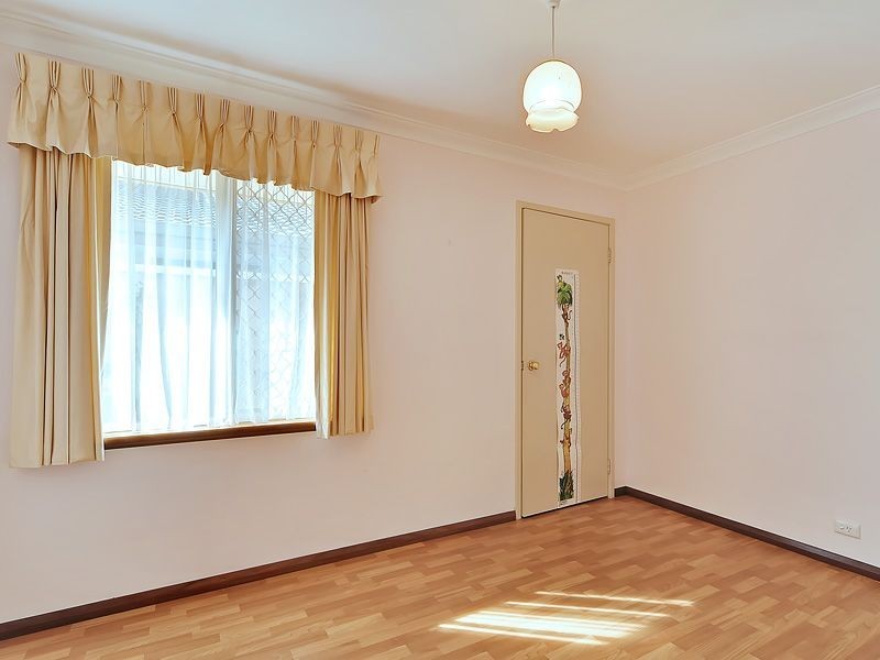 9 Charrington Court, Leeming WA 6149