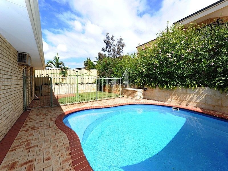 75 Sylvan Crescent, Leeming WA 6149